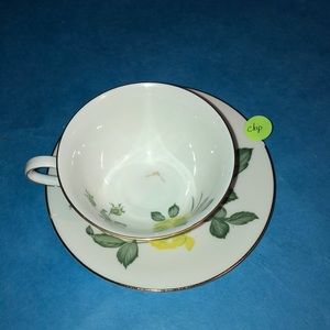 Heinrich H&C Yellow Rose Bavaria cup & saucer